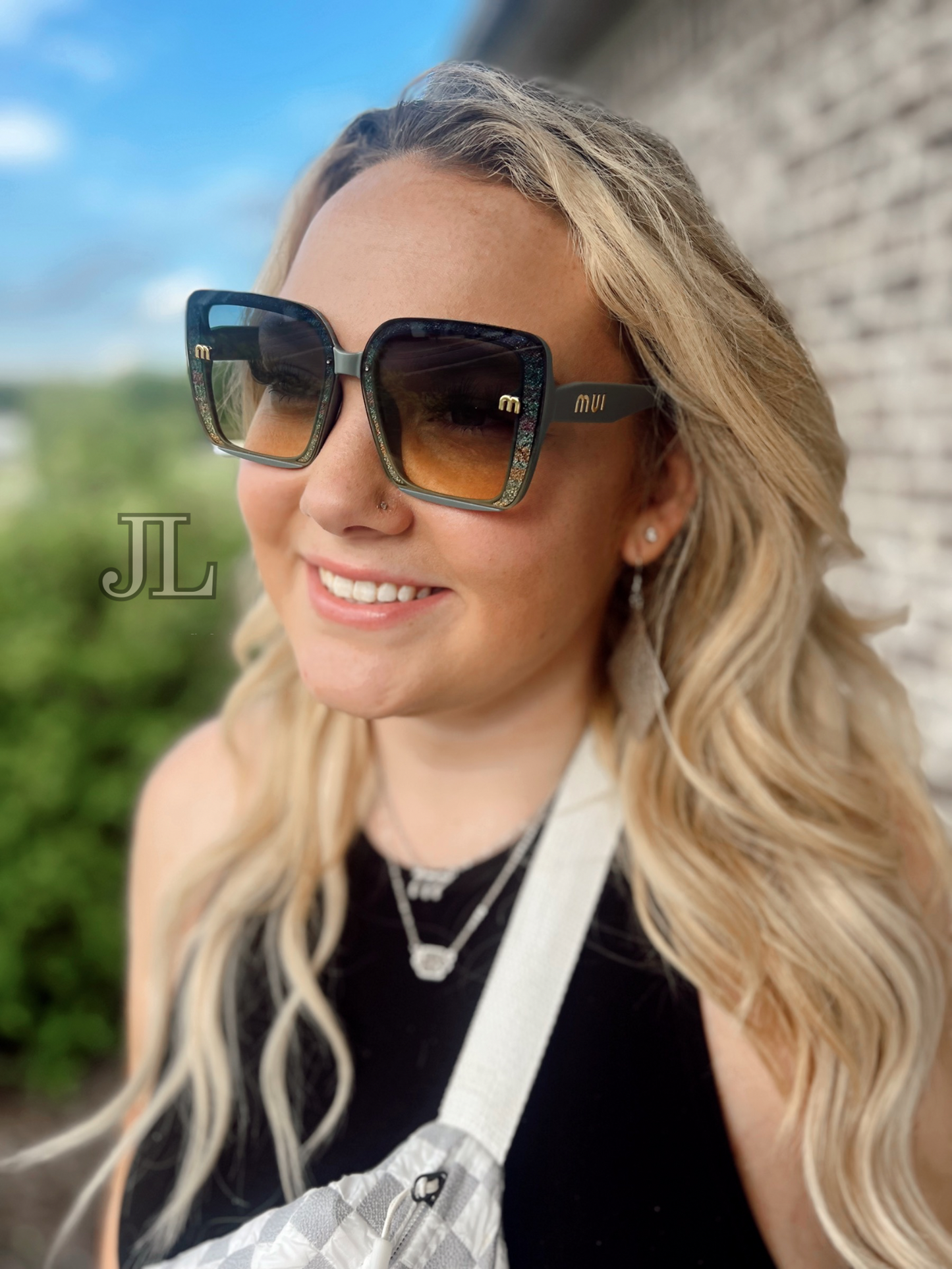 SPARKLE SUNNIES