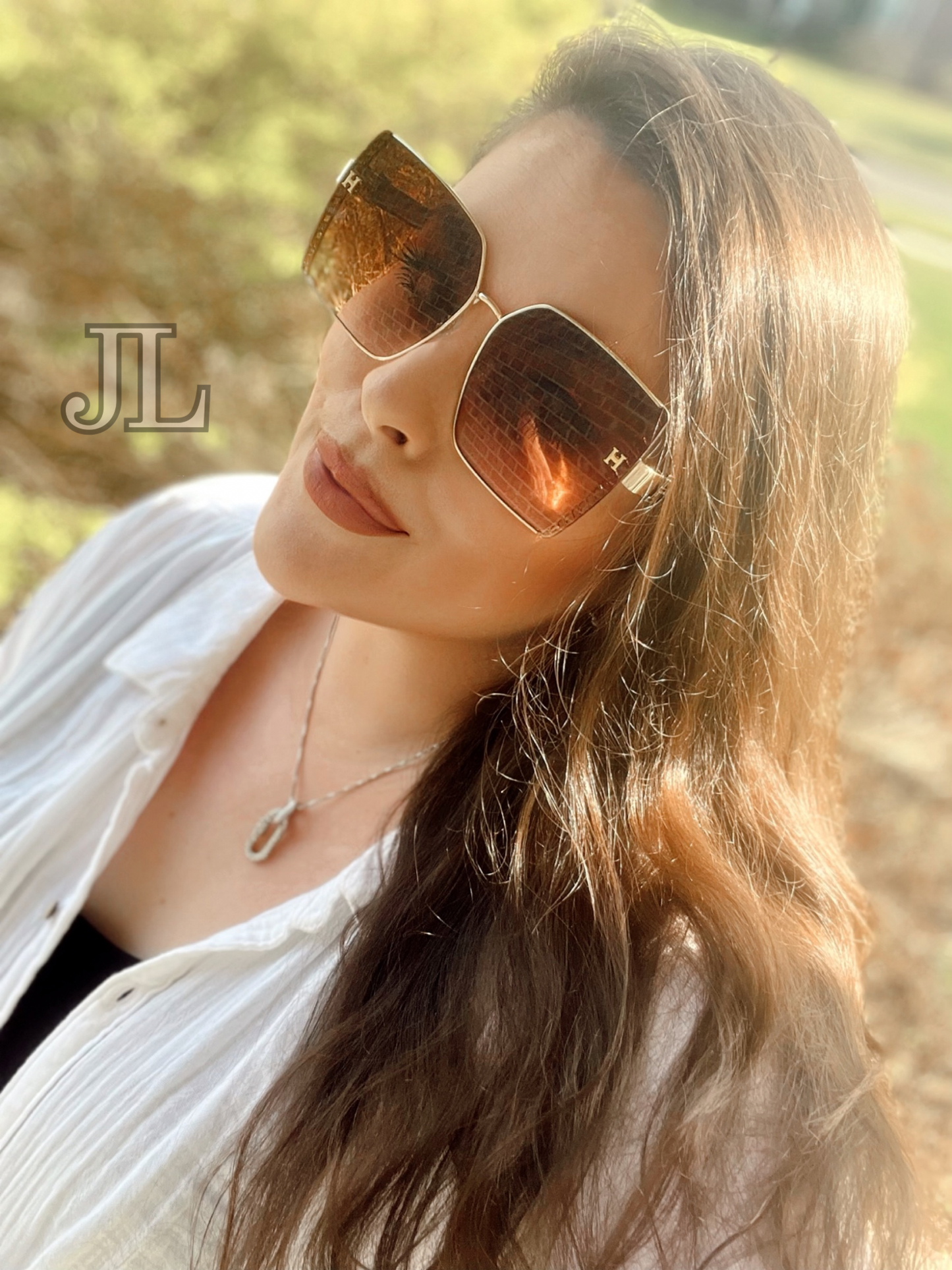 HER FAV SUNNIES