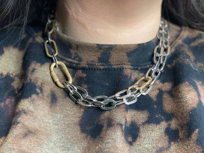 TWO-TONE CHAIN CHOKER NECKLACE